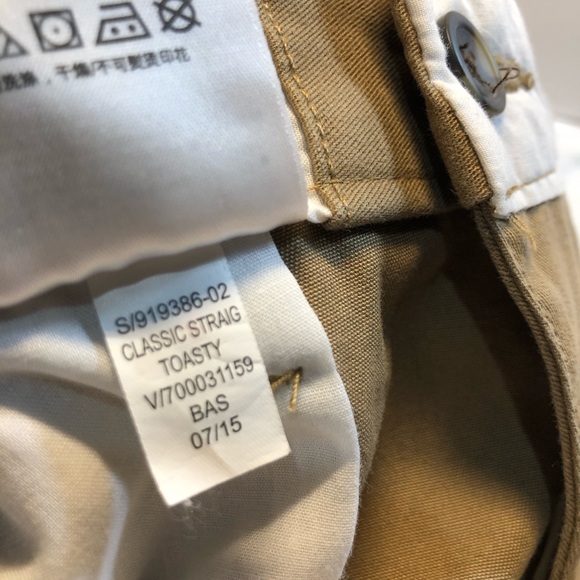 Old Navy Classic Straight Flat front pants 36 x 30 - Picture 4 of 9